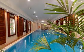 Lion'S Garden Hotel